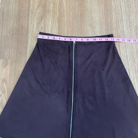 Charlotte Russe Faux Suede Brown Zipper A-line Skirt - Picture 9 of 9